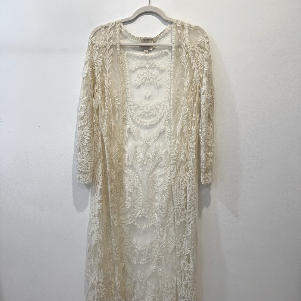 Elegant Cream Lace Women's Coat